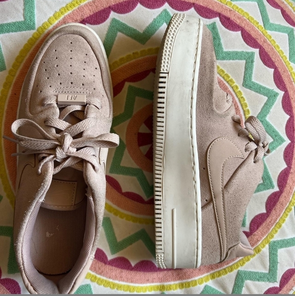 Nike air force 1's sage lows. Beige - Picture 3 of 3